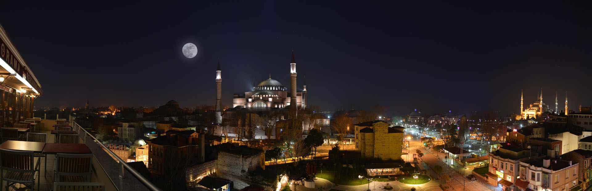 Getaways in Turkey - Istanbul by night